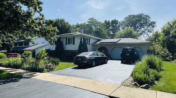 3220 Saratoga AVE, Downers Grove, IL 60515