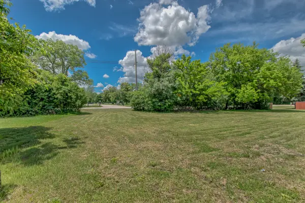 85 Bender RD, Des Plaines, IL 60016