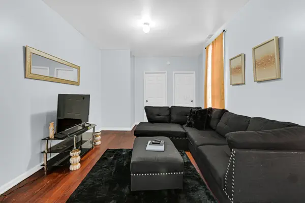 342 E 71st ST, Chicago, IL 60619