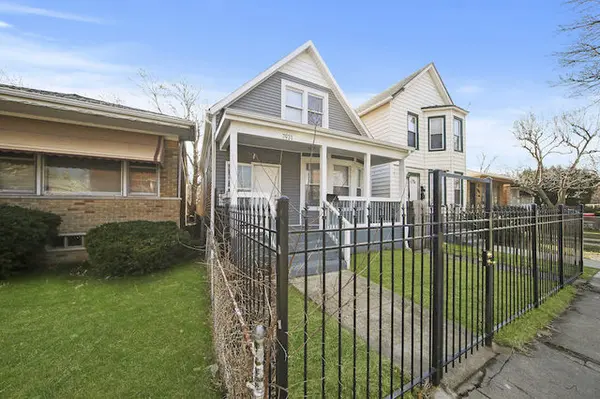 7931 S East End AVE, Chicago, IL 60617
