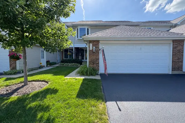 836 Golf Course RD, Crystal Lake, IL 60014