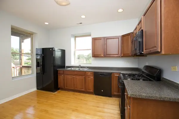 2537 N KILDARE AVE #3, Chicago, IL 60639