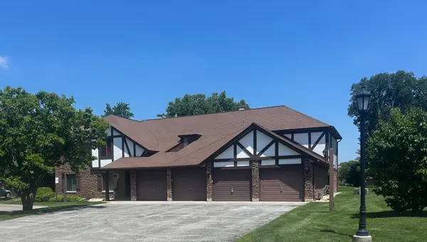1753 Plymouth CT #D, Wheaton, IL 60187