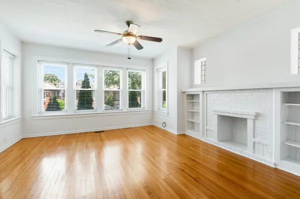 4135 W Melrose ST, Chicago, IL 60641