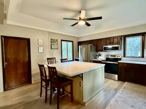 3 Trexler AVE, Oglesby, IL 61348