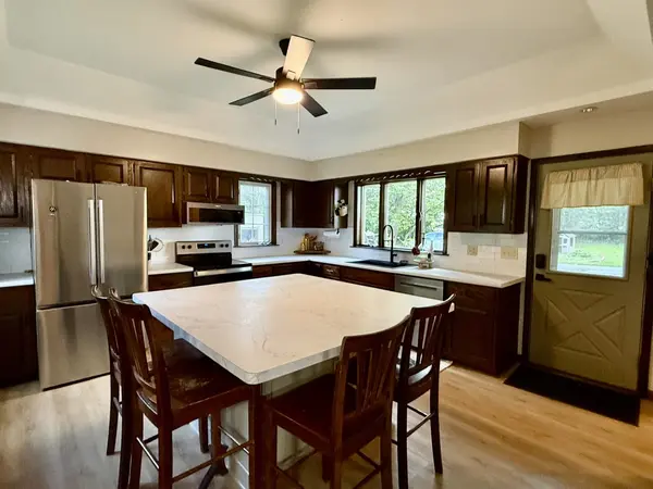 3 Trexler AVE, Oglesby, IL 61348