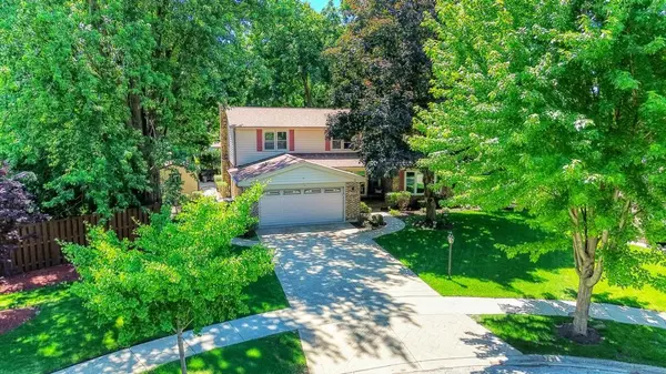 1119 W White Oak ST, Arlington Heights, IL 60005