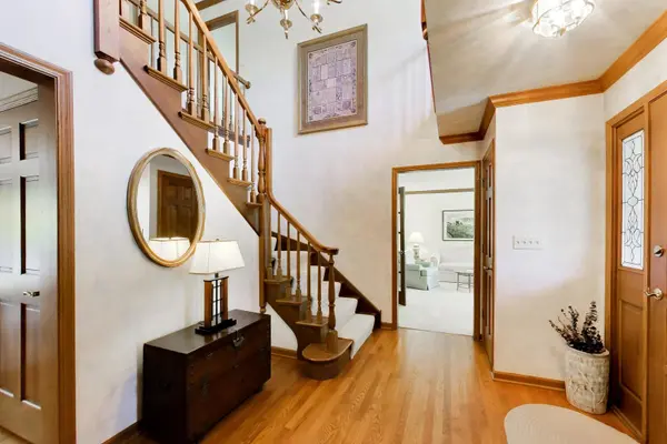 1204 kristin DR, Libertyville, IL 60048