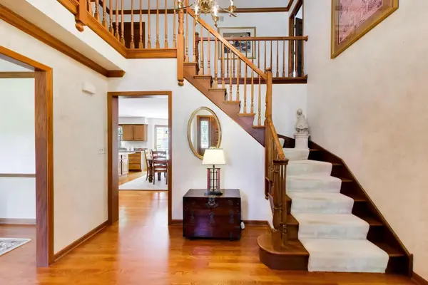1204 kristin DR, Libertyville, IL 60048