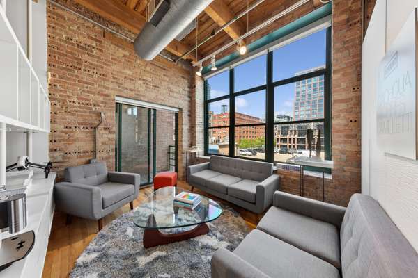 1017 W Washington BLVD #3G, Chicago, IL 60607
