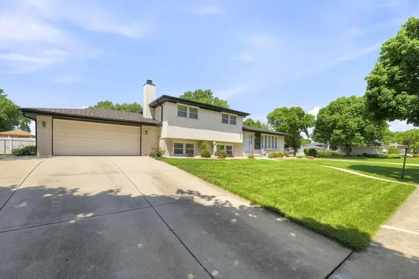 7804 Florence AVE, Darien, IL 60561