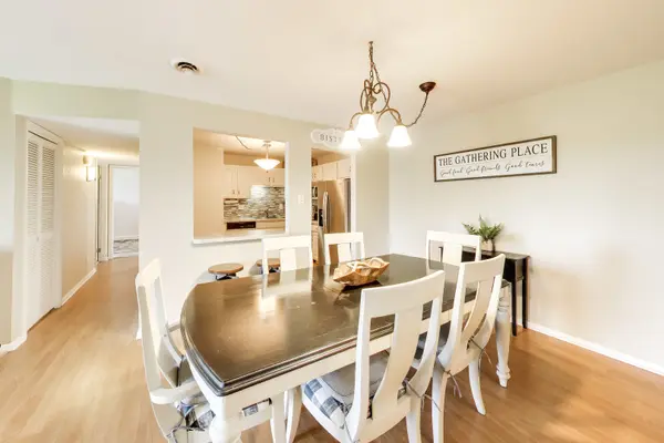 5840 W 104th ST #415, Oak Lawn, IL 60453