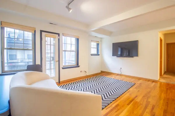 2335 E 70th PL #205, Chicago, IL 60649