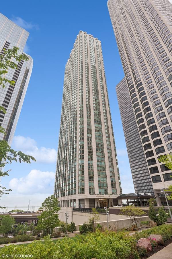 195 N Harbor DR #801-809, Chicago, IL 60601