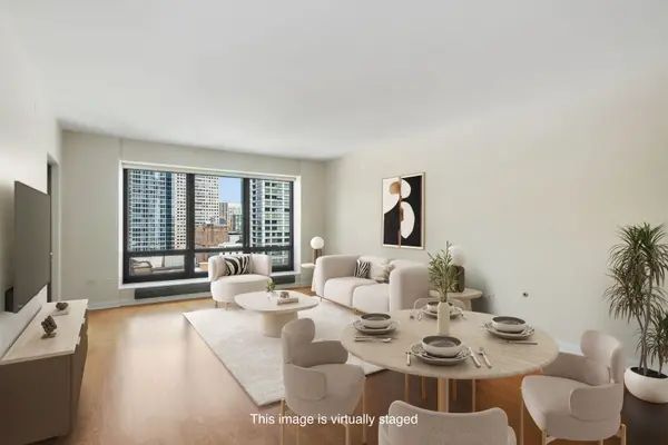 130 N Garland CT #2504, Chicago, IL 60602