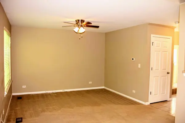 32427 N MACKINAC LN, Lakemoor, IL 60051