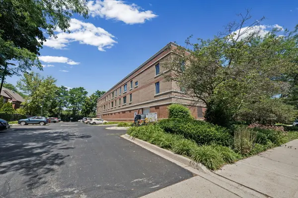891 Central AVE #336, Highland Park, IL 60035