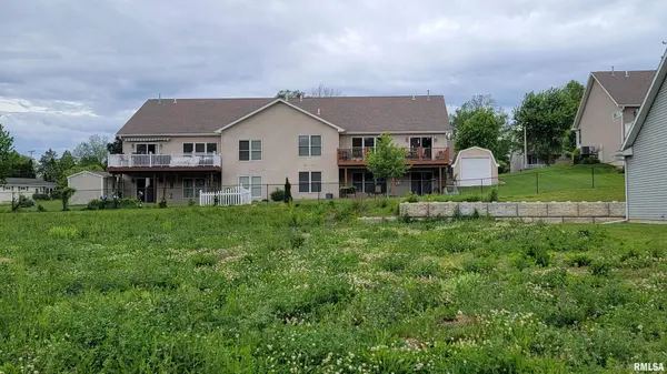 1806 E 6th Street A, Coal Valley, IL 61240