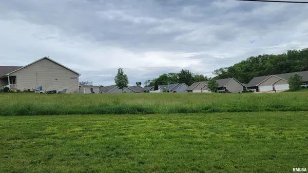 604 E 19TH AVE, Coal Valley, IL 61240