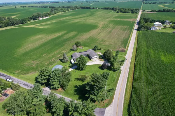 122 County Road 2150 North, Mahomet, IL 61853