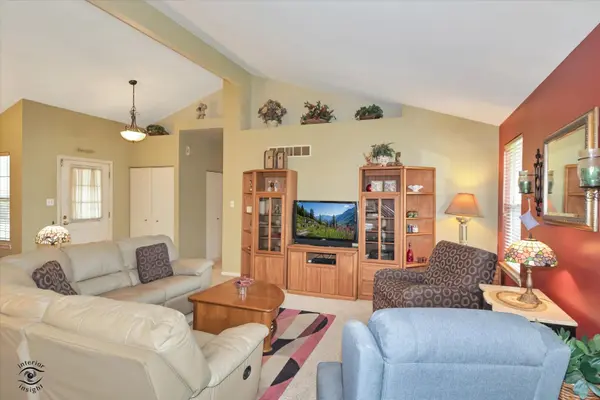 1407 Peacock LN, Plainfield, IL 60586