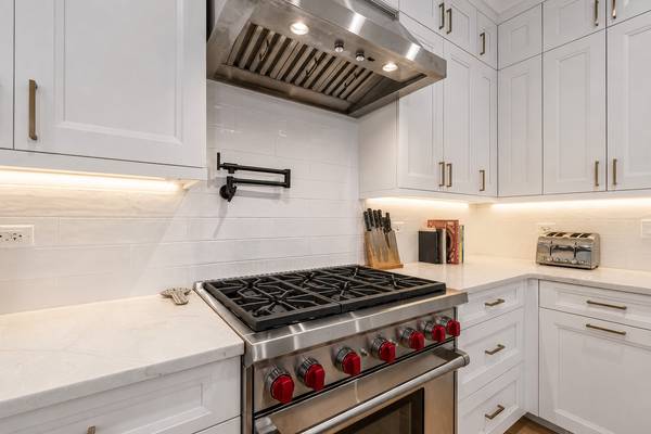 1845 W Waveland AVE #1, Chicago, IL 60613