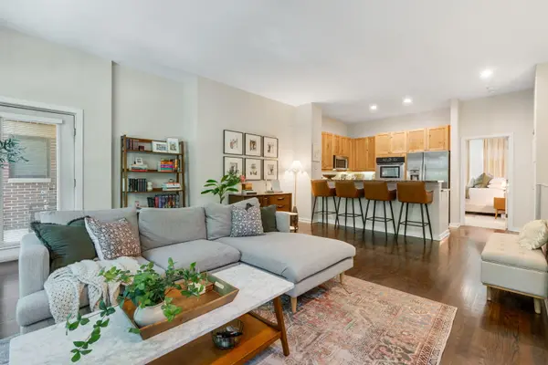 1715 W George ST, Chicago, IL 60657