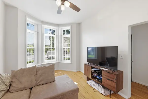 3819 S Wabash AVE, Chicago, IL 60653