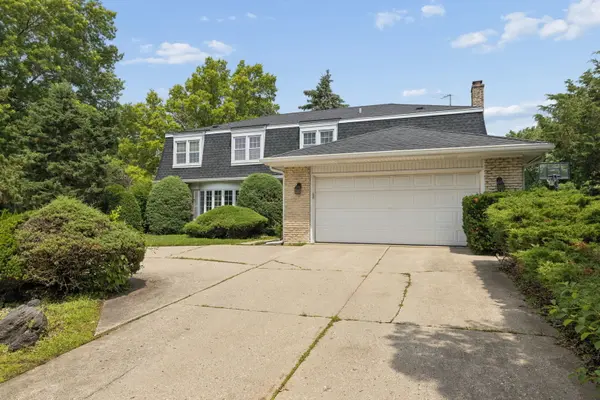 3856 Rutgers LN, Northbrook, IL 60062