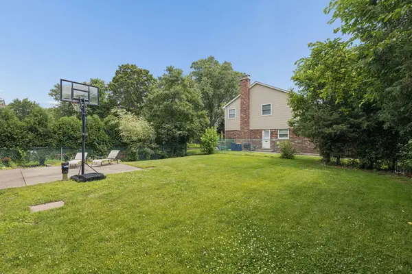 3856 Rutgers LN, Northbrook, IL 60062