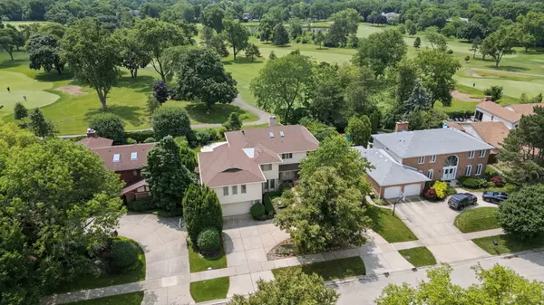 3639 Pebble Beach RD, Northbrook, IL 60062