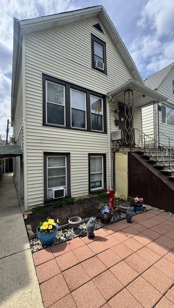 1638 N Campbell AVE, Chicago, IL 60647