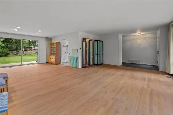 2708 Summit AVE, Highland Park, IL 60035