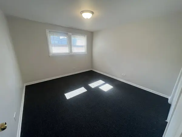 7832 S Cregier AVE #2E, Chicago, IL 60649
