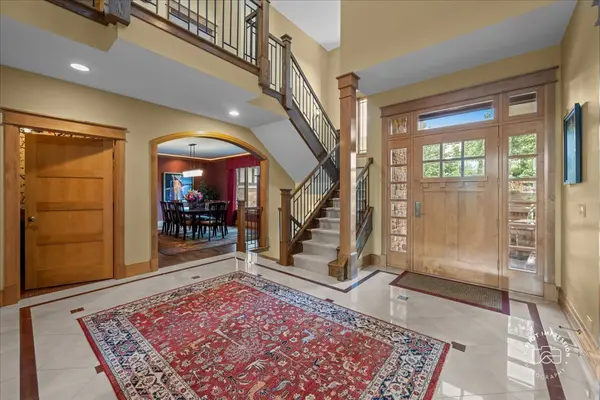 39W973 Crosscreek LN, St. Charles, IL 60175
