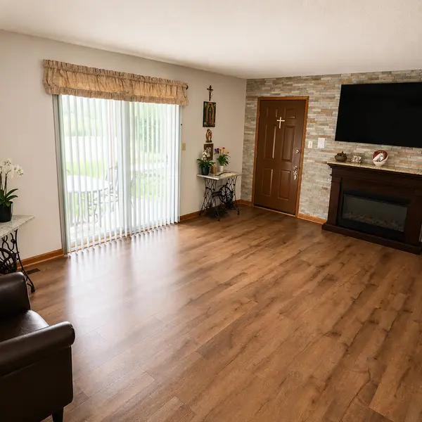 1323 Buell AVE #B, Joliet, IL 60435