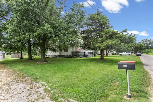 1005 W 7th ST, Centralia, IL 62801