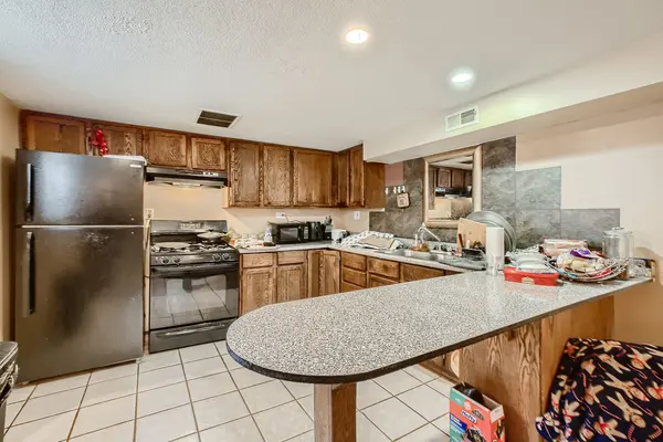 9043 Skokie BLVD, Skokie, IL 60077
