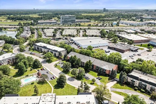 5101 Carriageway DR #109, Rolling Meadows, IL 60008