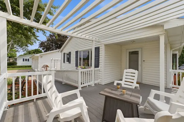 414 W 19th AVE, Coal Valley, IL 61240