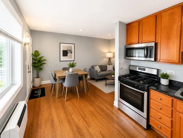 323 N Princeton AVE #8, Villa Park, IL 60181