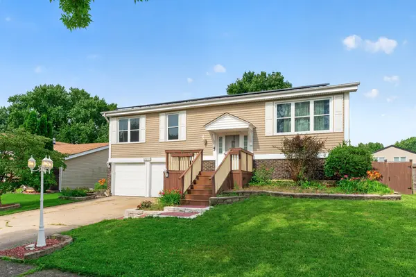 237 Windsor DR, Bolingbrook, IL 60440