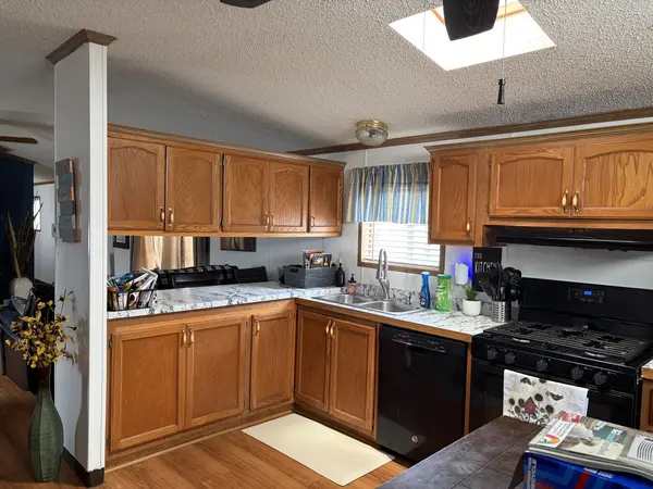 11 Beech ST, Minooka, IL 60447