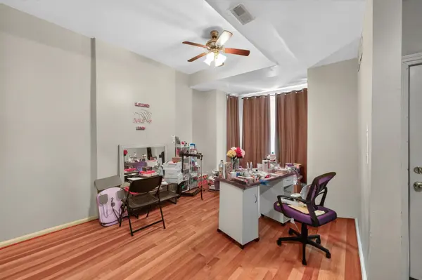 3250 W Douglas BLVD, Chicago, IL 60623