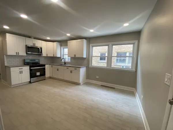 6114 W Leland AVE #1, Chicago, IL 60630