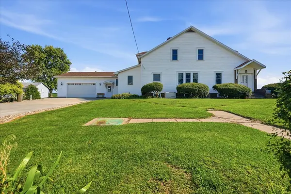 10168 N 600 E RD, Gridley, IL 61744