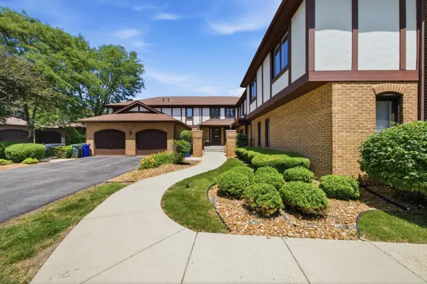 12254 S Dogwood LN #1B, Palos Heights, IL 60463