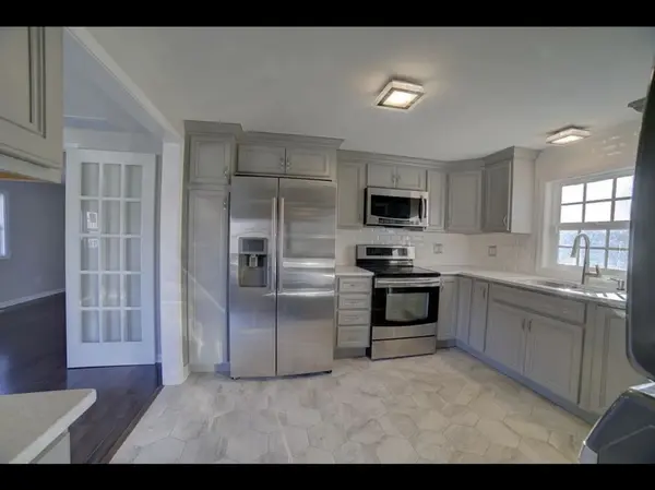 379 W North ST, Watseka, IL 60970