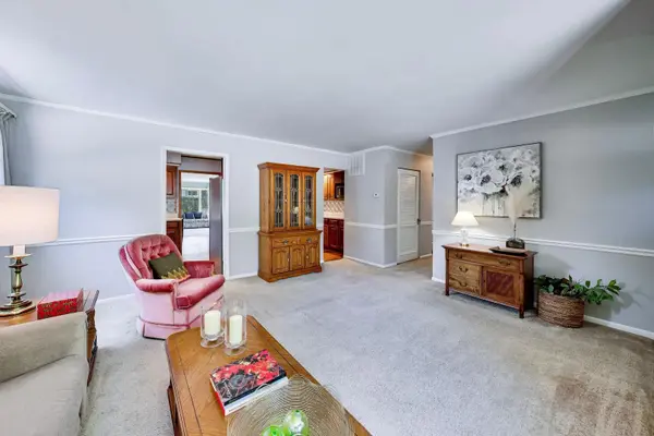 3 Seneca DR, Montgomery, IL 60538