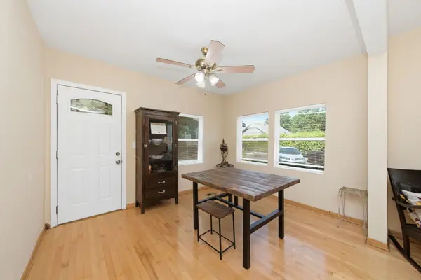248 W Naperville RD, Westmont, IL 60559